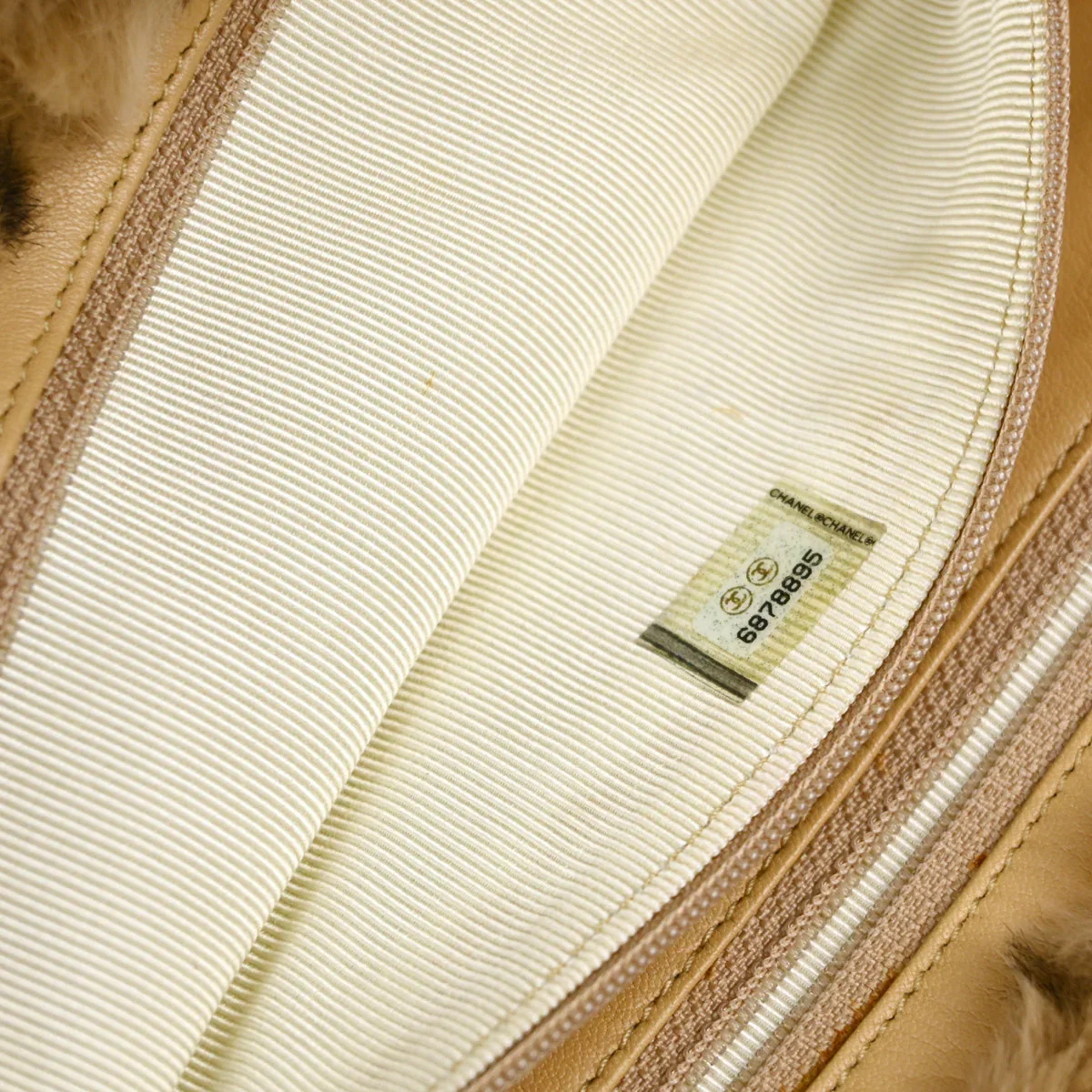 Chanel 2000-2001 Rabbit Fur Tote Bag - Image 10