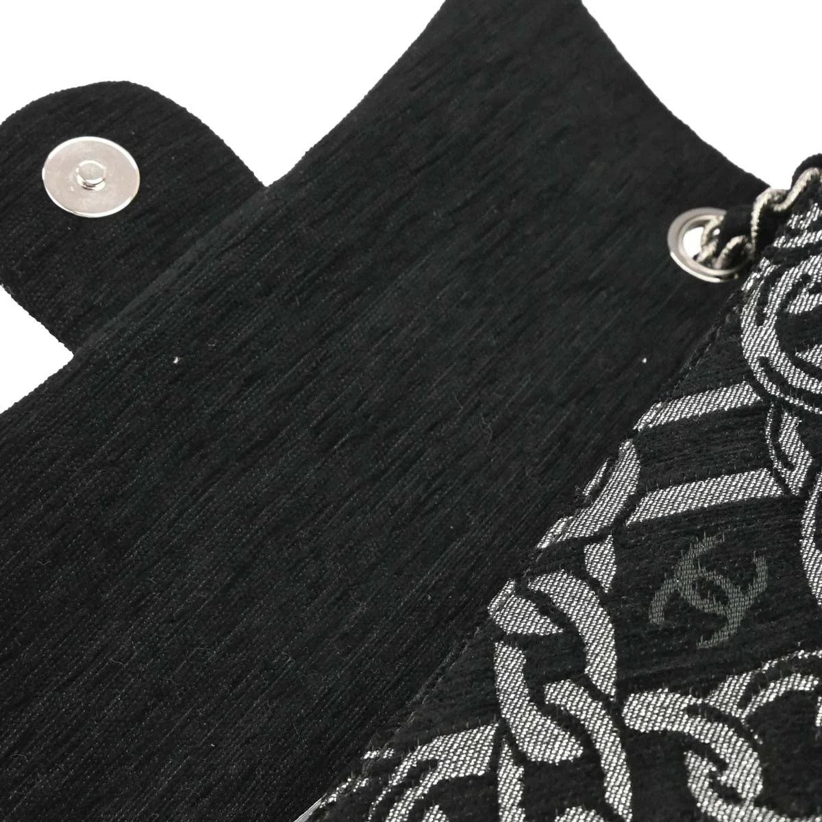 Chanel 2005-2006 Black Canvas Chain Print Handbag - Image 6