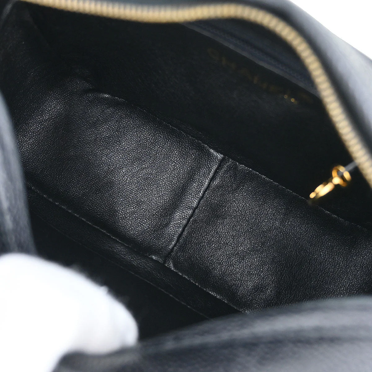 Chanel 1991-1994 Black Caviar Camera Bag Mini - Image 8