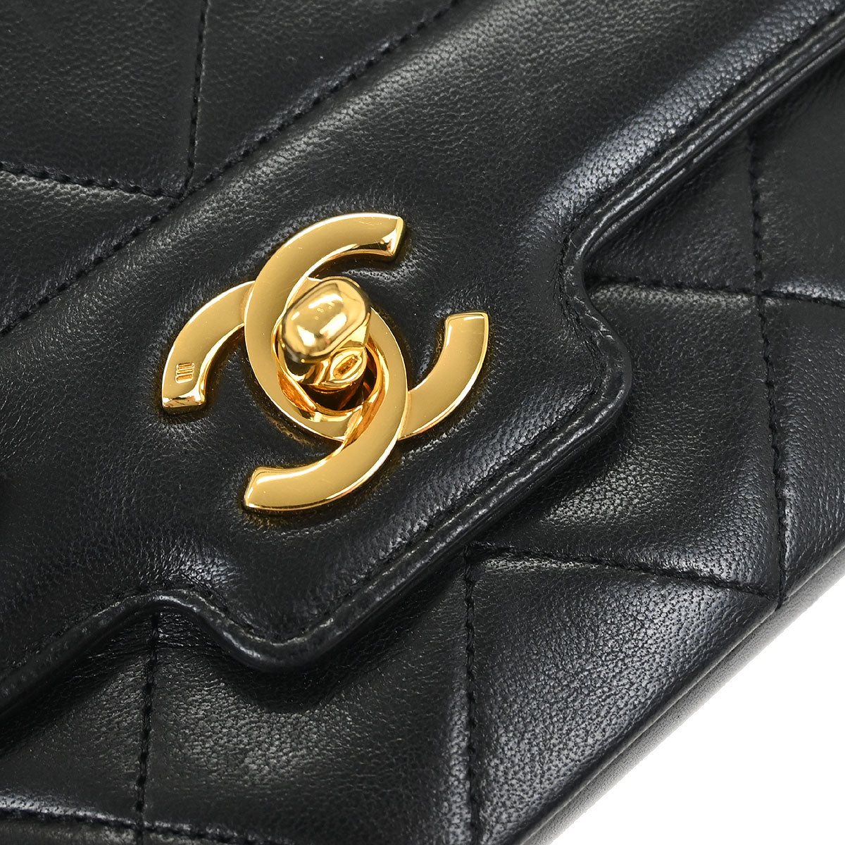 Chanel 1989-1991 Black Lambskin Shoulder Bag - Image 6