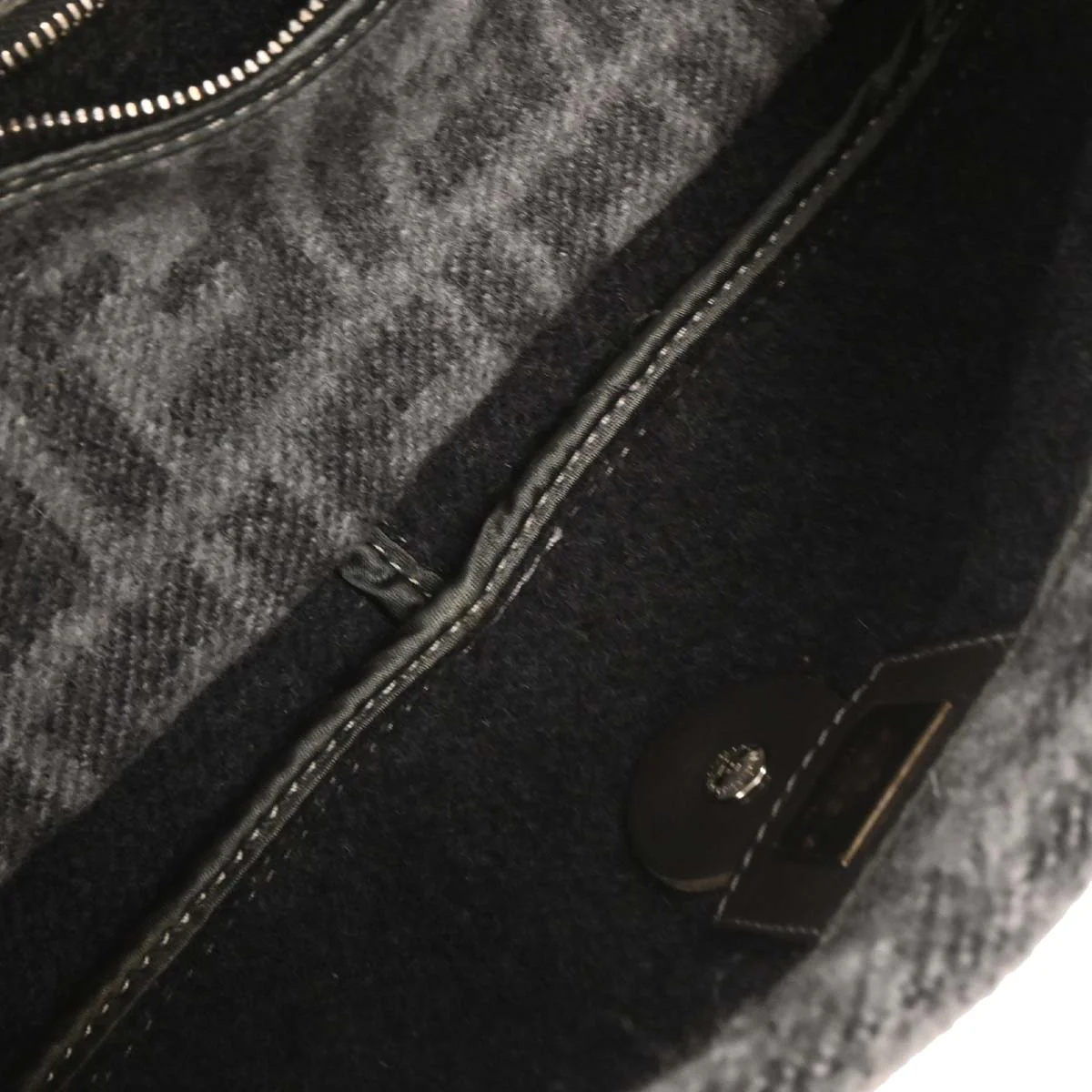 Fendi Gray Wool Baguette Handbag - Image 8