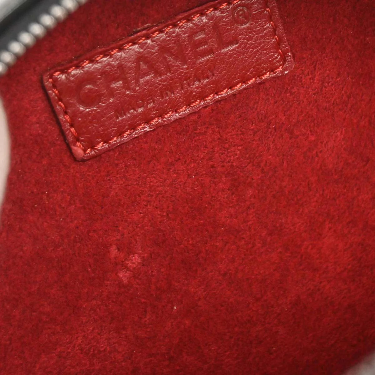 Chanel 2003-2004 Black Patent Leather Handbag - Image 8