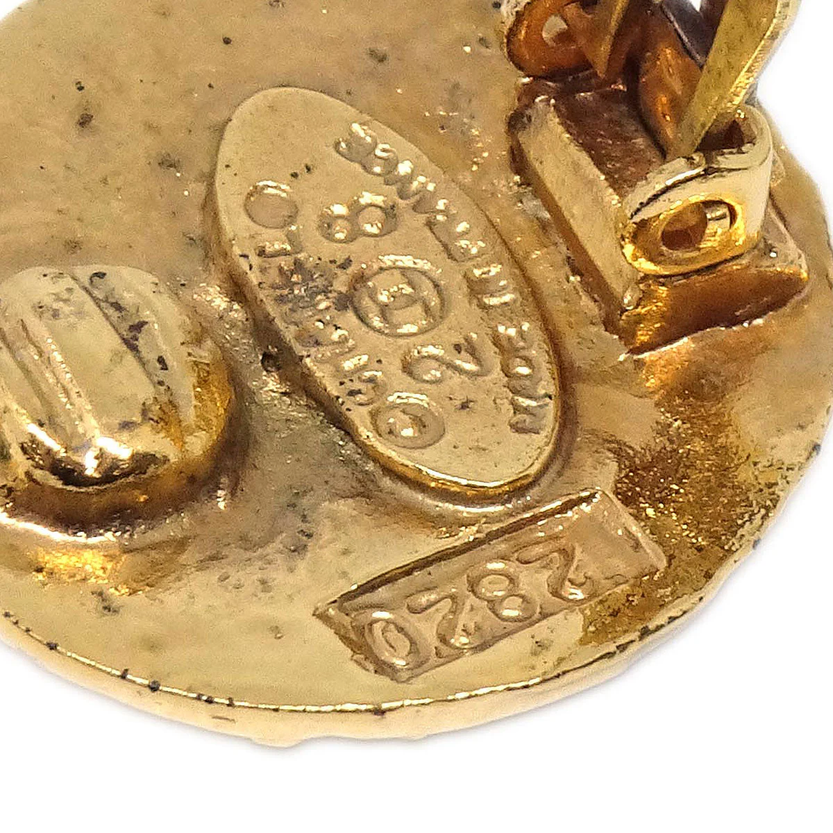 Chanel Button Clip-On Earrings Gold 28/2820 - Image 4
