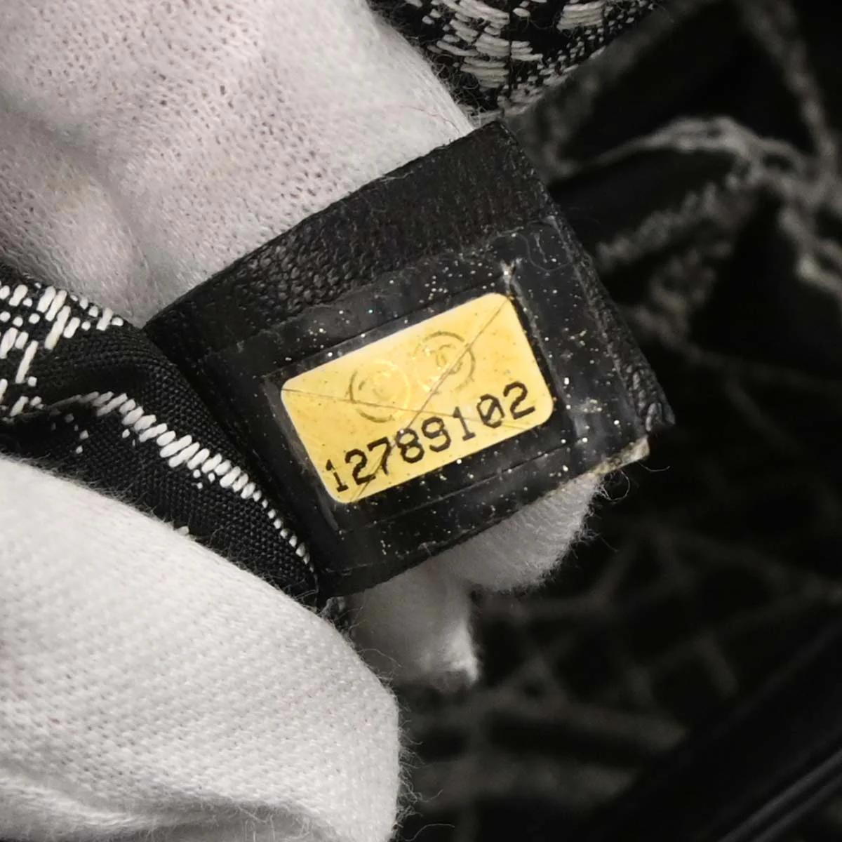 Chanel 2008-2009 Black Calfskin Essential Tote Bag - Image 10