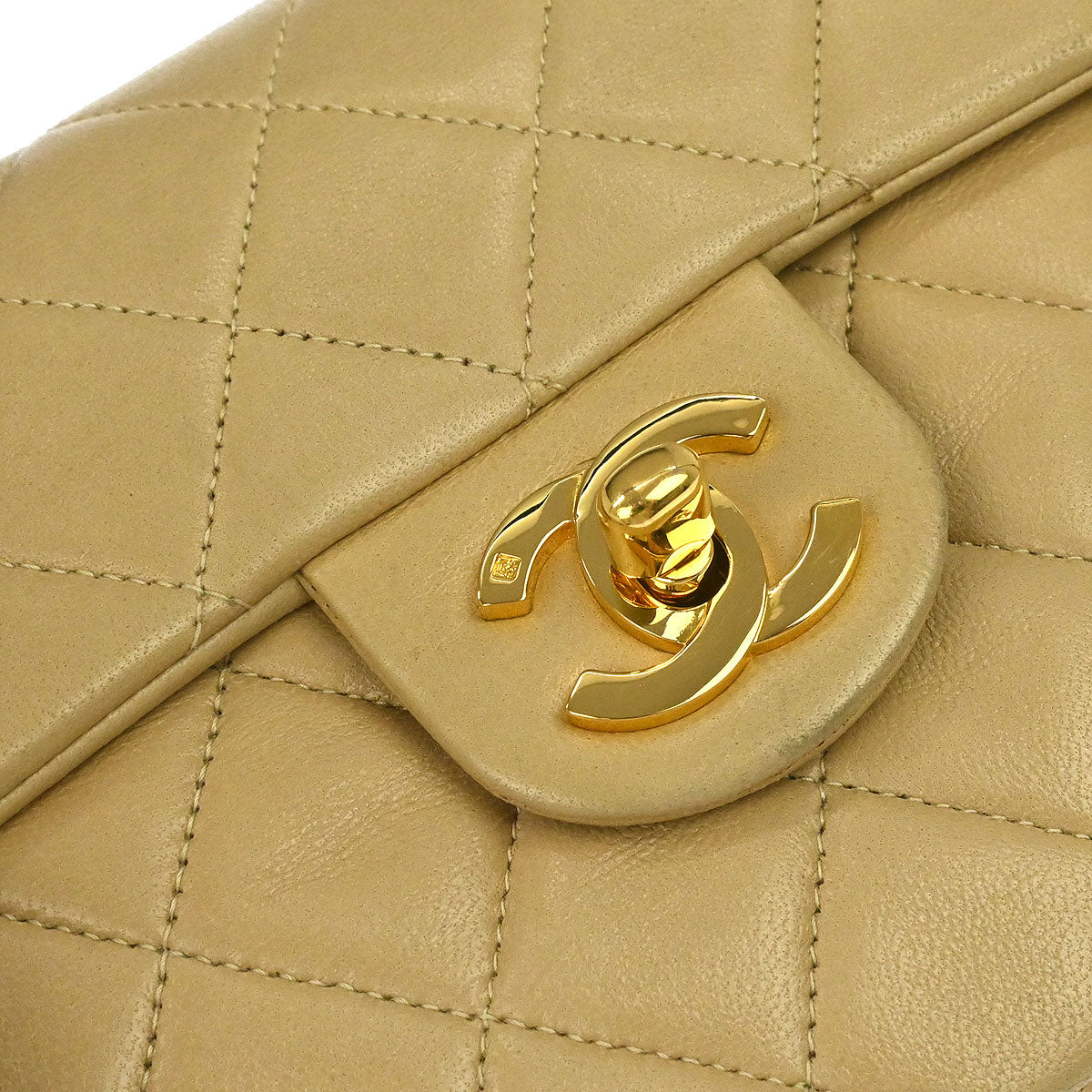 Chanel 1991-1994 Beige Lambskin Mini Classic Square Flap Shoulder Bag 17 - Image 4