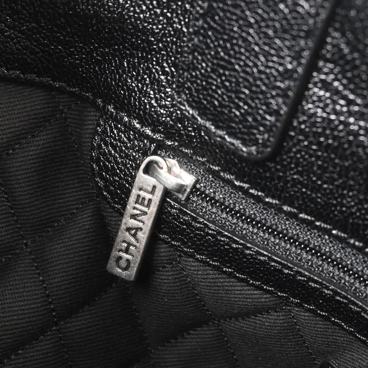 Chanel 2006-2008 Black Perforated Calfskin Tote Bag - Image 7