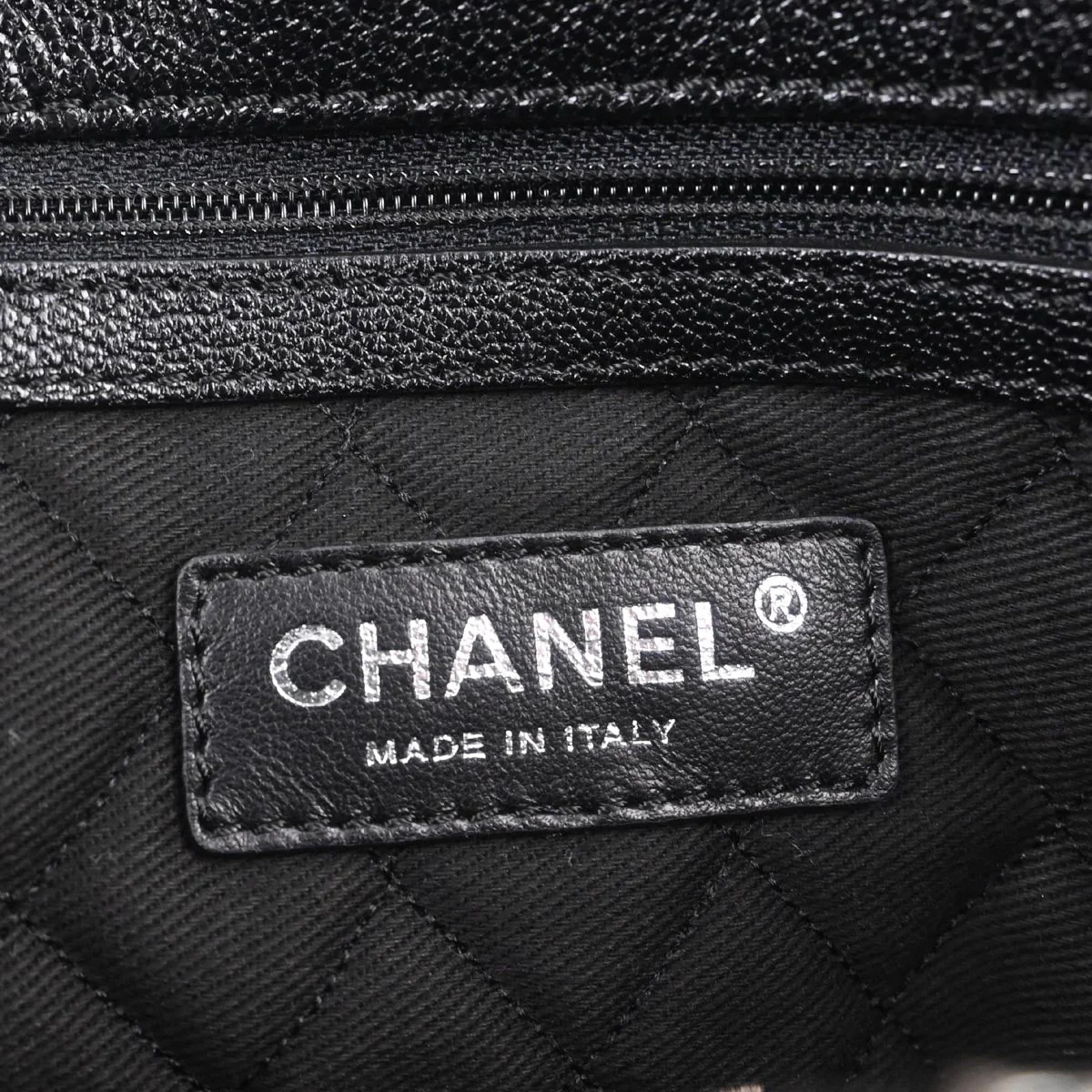 Chanel 2006-2008 Black Perforated Calfskin Tote Bag - Image 9