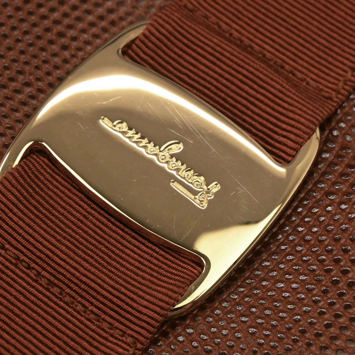 Salvatore Ferragamo Brown Vara Shoulder Bag - Image 7