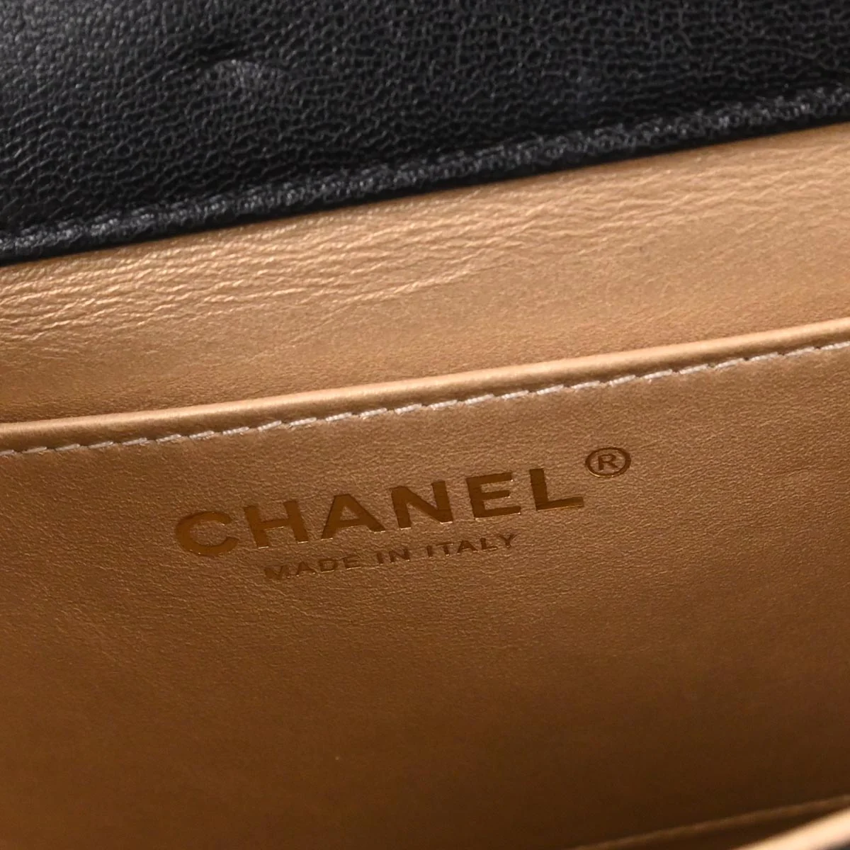 Chanel 2019 Black Lambskin Shoulder Bag - Image 9