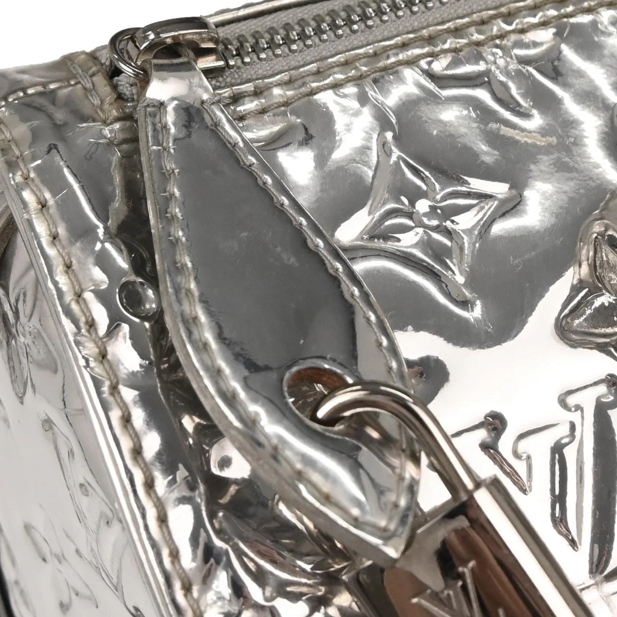 Louis Vuitton 2006 Silver Monogram Miroir Speedy 30 Handbag M95271 - Image 7