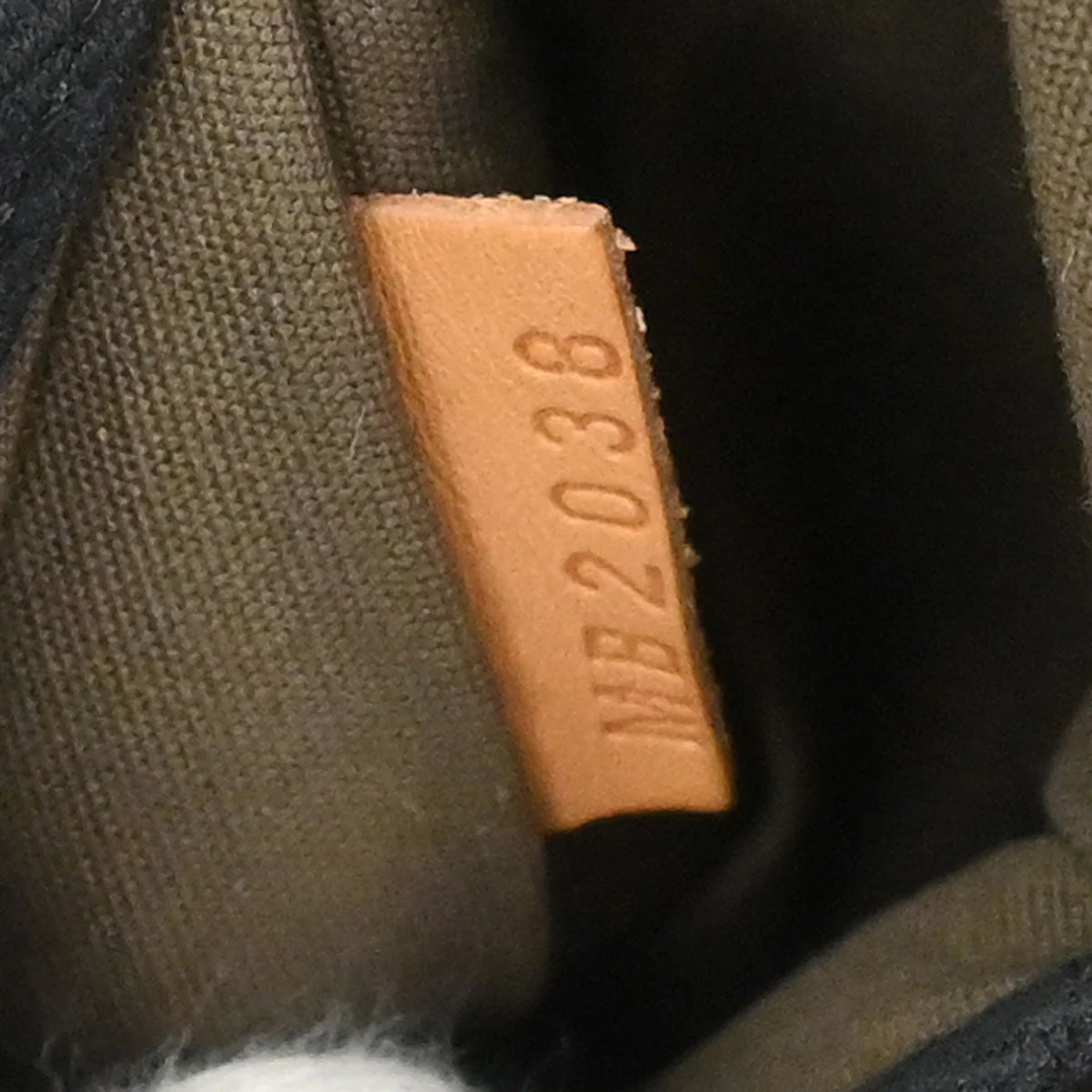 Louis Vuitton 2008 Monogramouflage Keepall Bandouliere 55 M95774 - Image 11