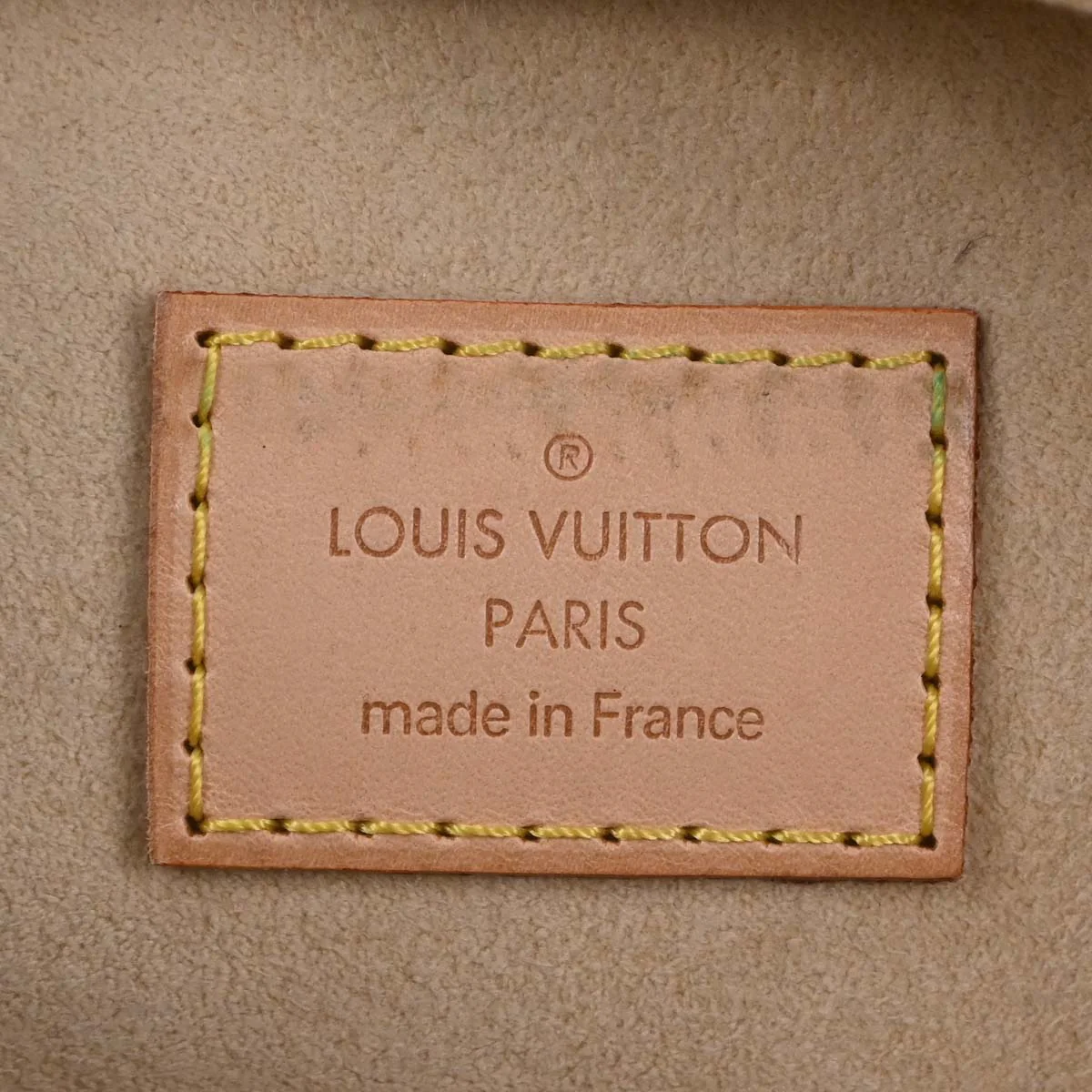 Louis Vuitton 2006 Monogram Hudson GM Shoulder Bag M40045 - Image 9