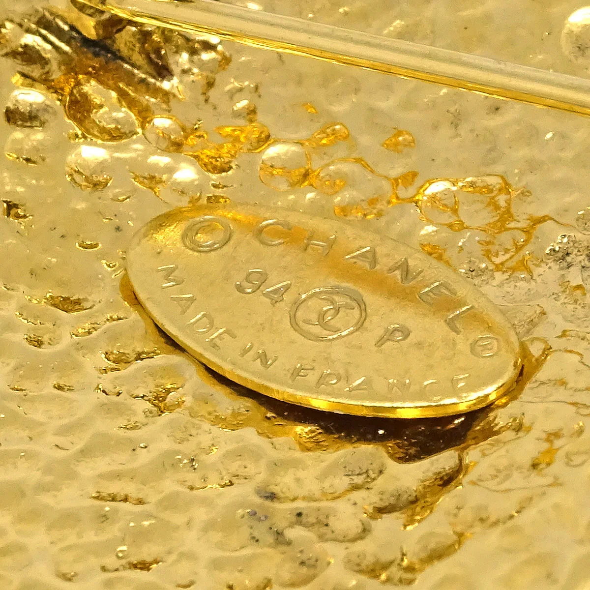 Chanel Brooch Pin Gold 94P - Image 4