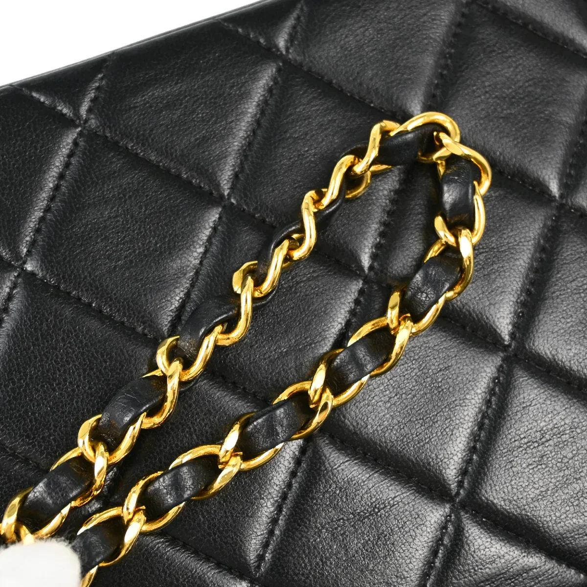 Chanel 1996-1997 Black Lambskin Small Diana Shoulder Bag - Image 7