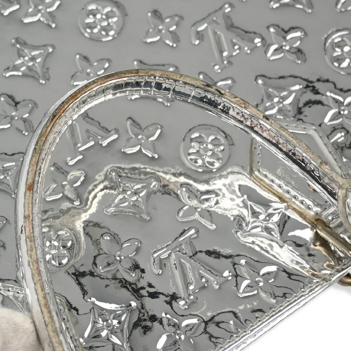 Louis Vuitton 2009 Silver Monogram Miroir Sac Plat Handbag M40269 - Image 7