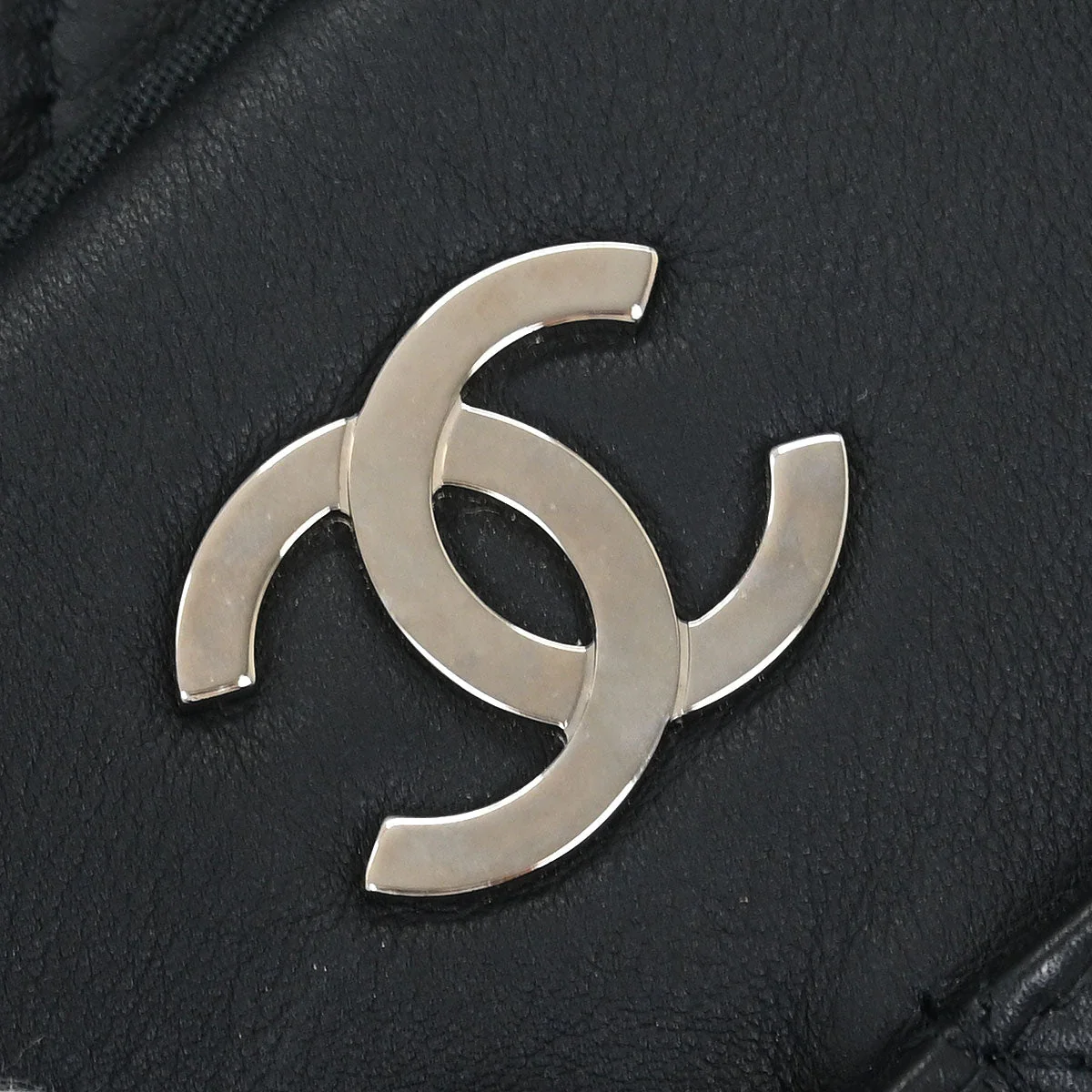 Chanel 2019 Black Lambskin Ultra Pocket Shopping Tote 2way Shoulder Handbag - Image 5