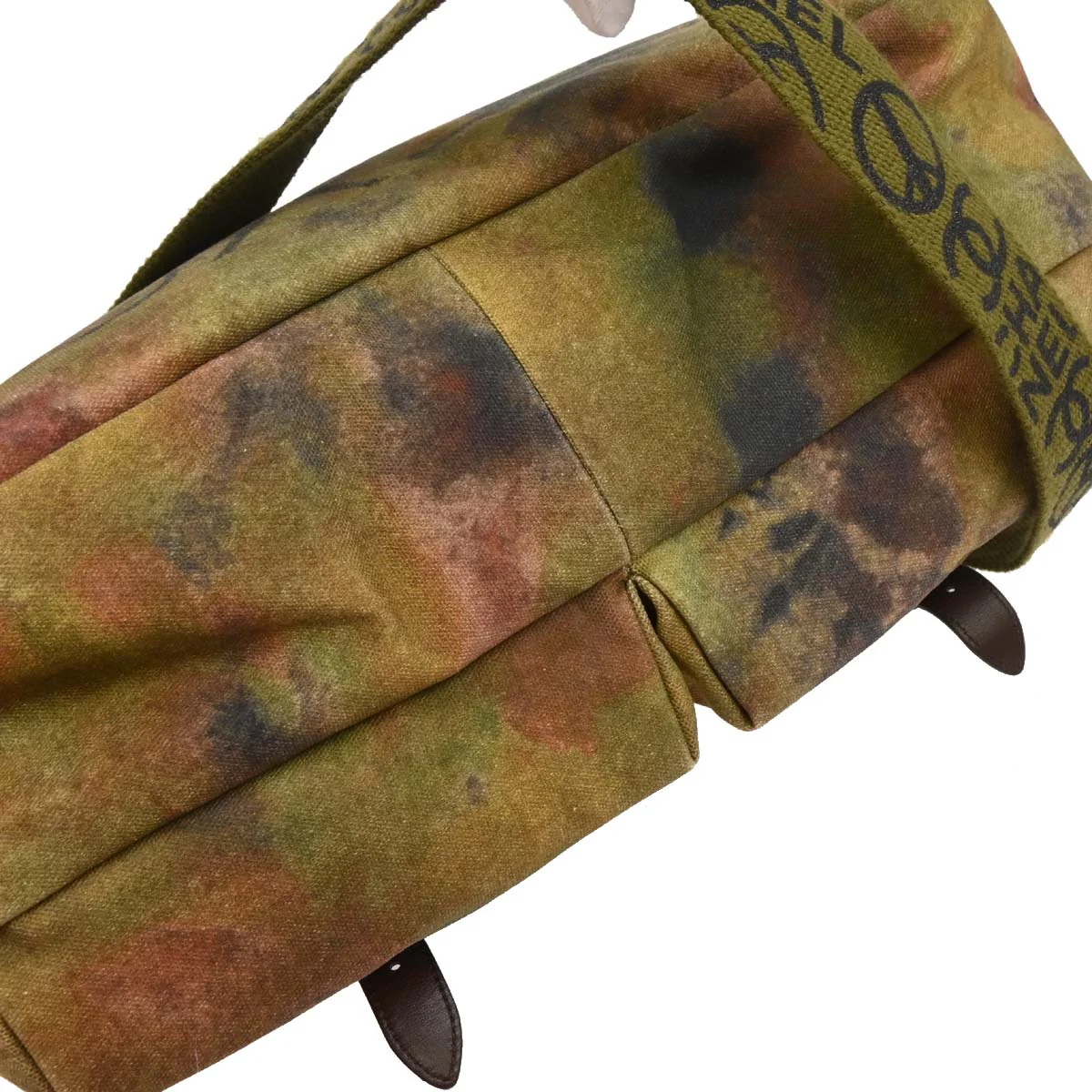 Chanel * 2015-2016 Khaki Green Canvas Graffiti On The Pavement Messenger Bag - Image 7