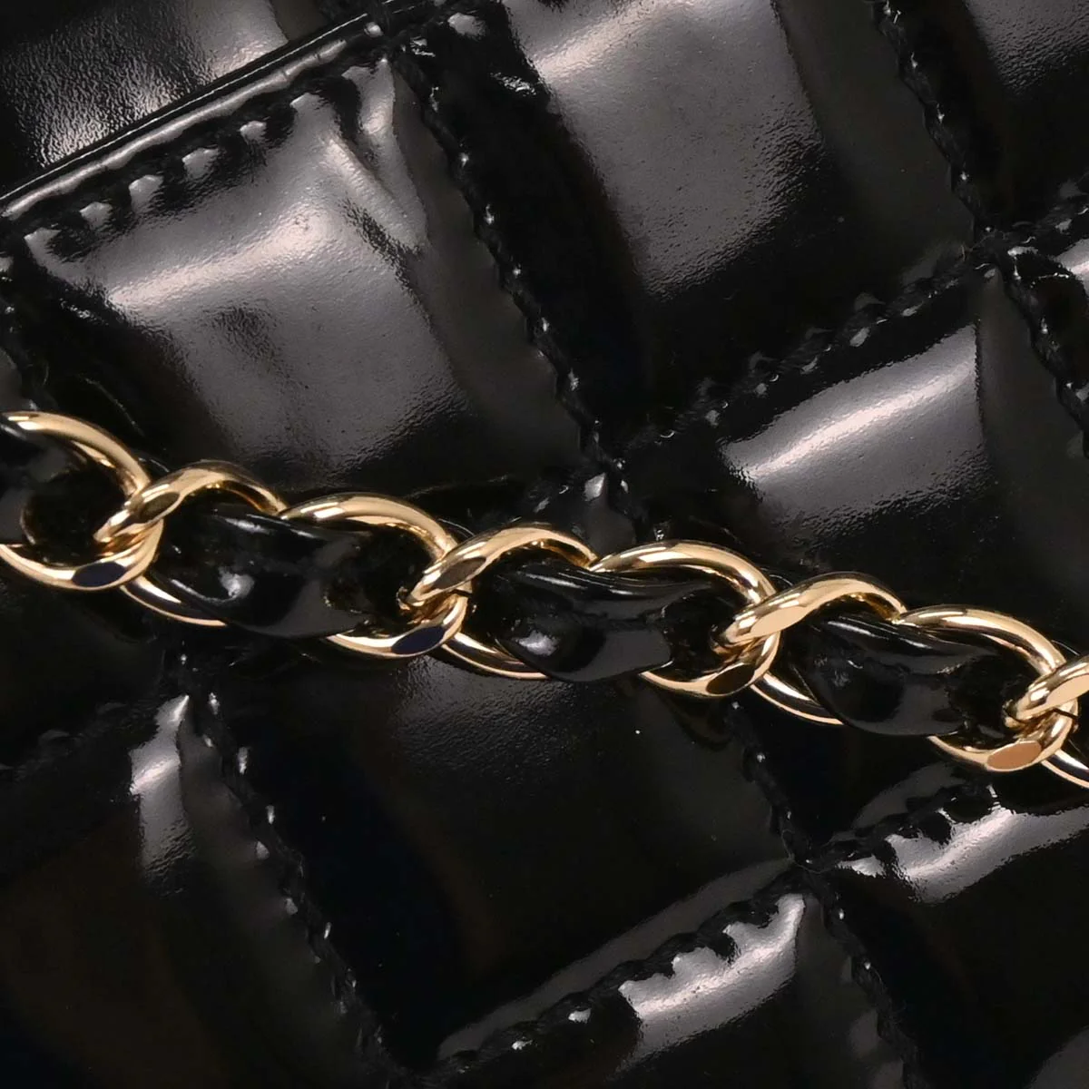 Chanel 2002-2003 Black Patent Leather Choco Bar Single Flap Shoulder Bag - Image 3