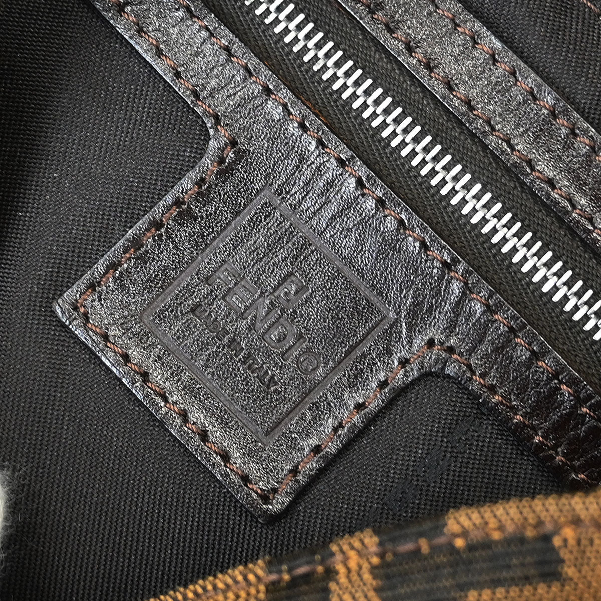 Fendi 2000 Zucca Mamma Baguette Handbag - Image 9