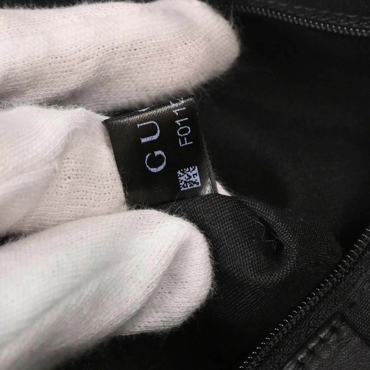 Gucci Black Canvas GG Handbag - Image 10