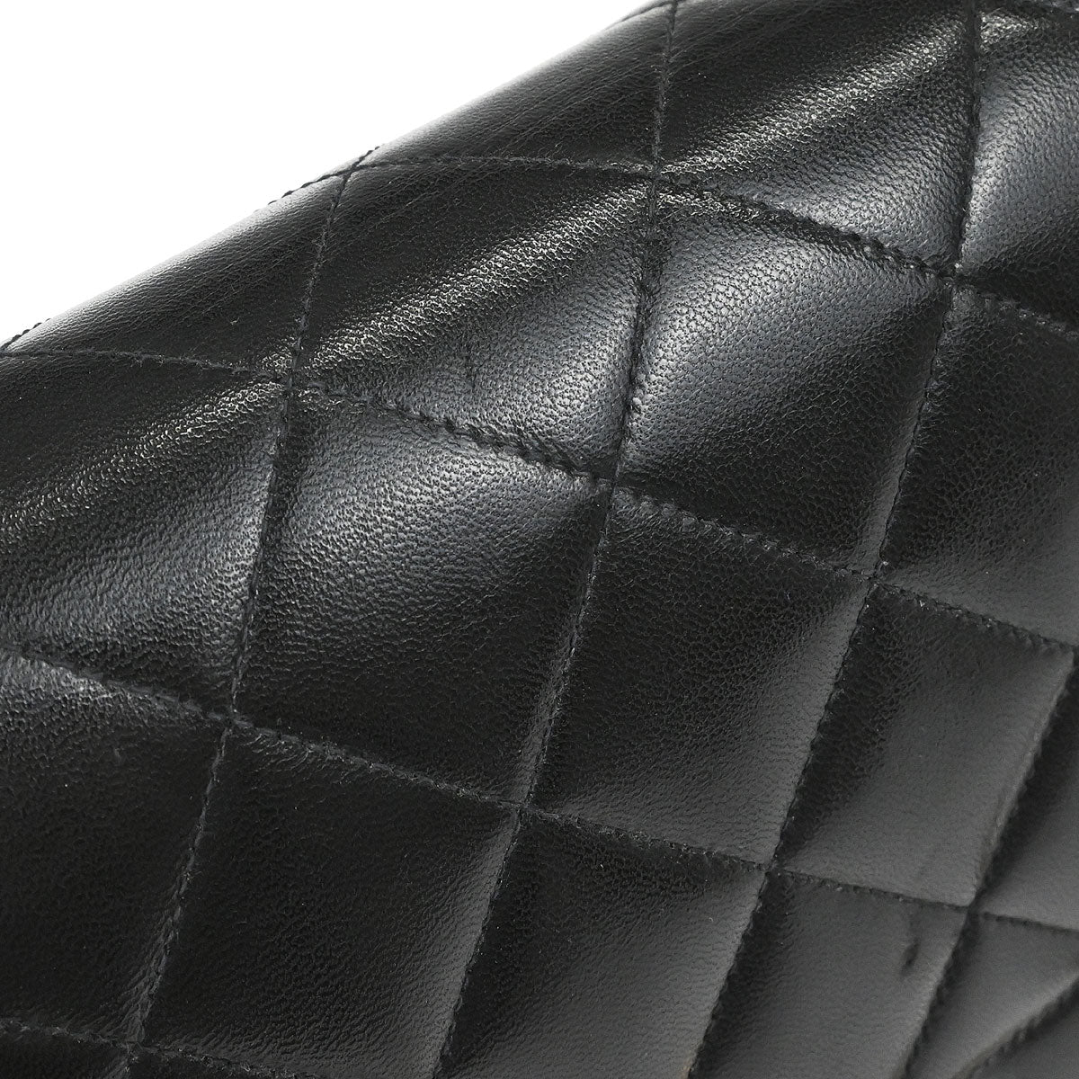 Chanel 1994-1996 Black Lambskin Medium Diana Shoulder Bag - Image 5
