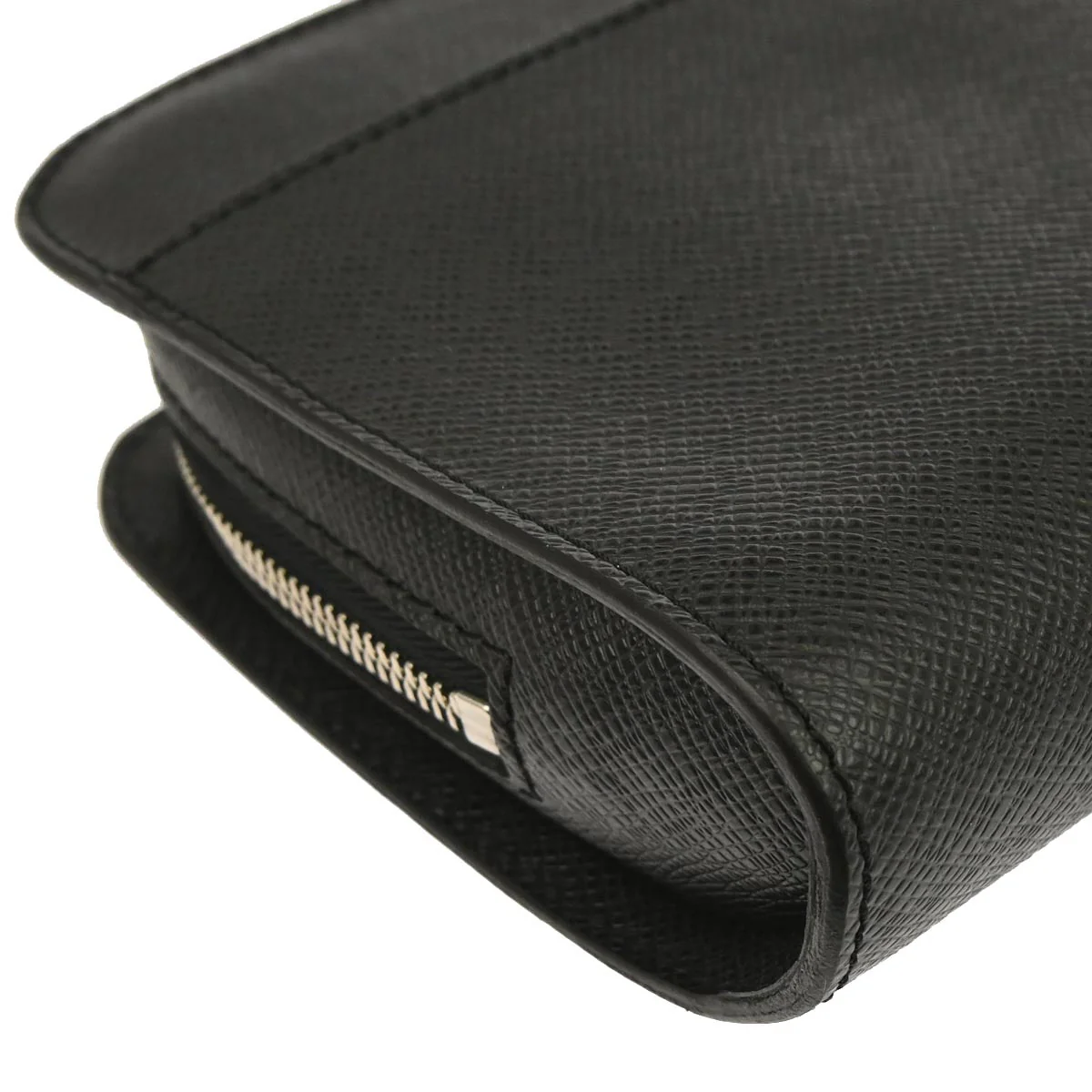 Louis Vuitton Black Taiga Baikal Clutch Handbag M30182 - Image 3