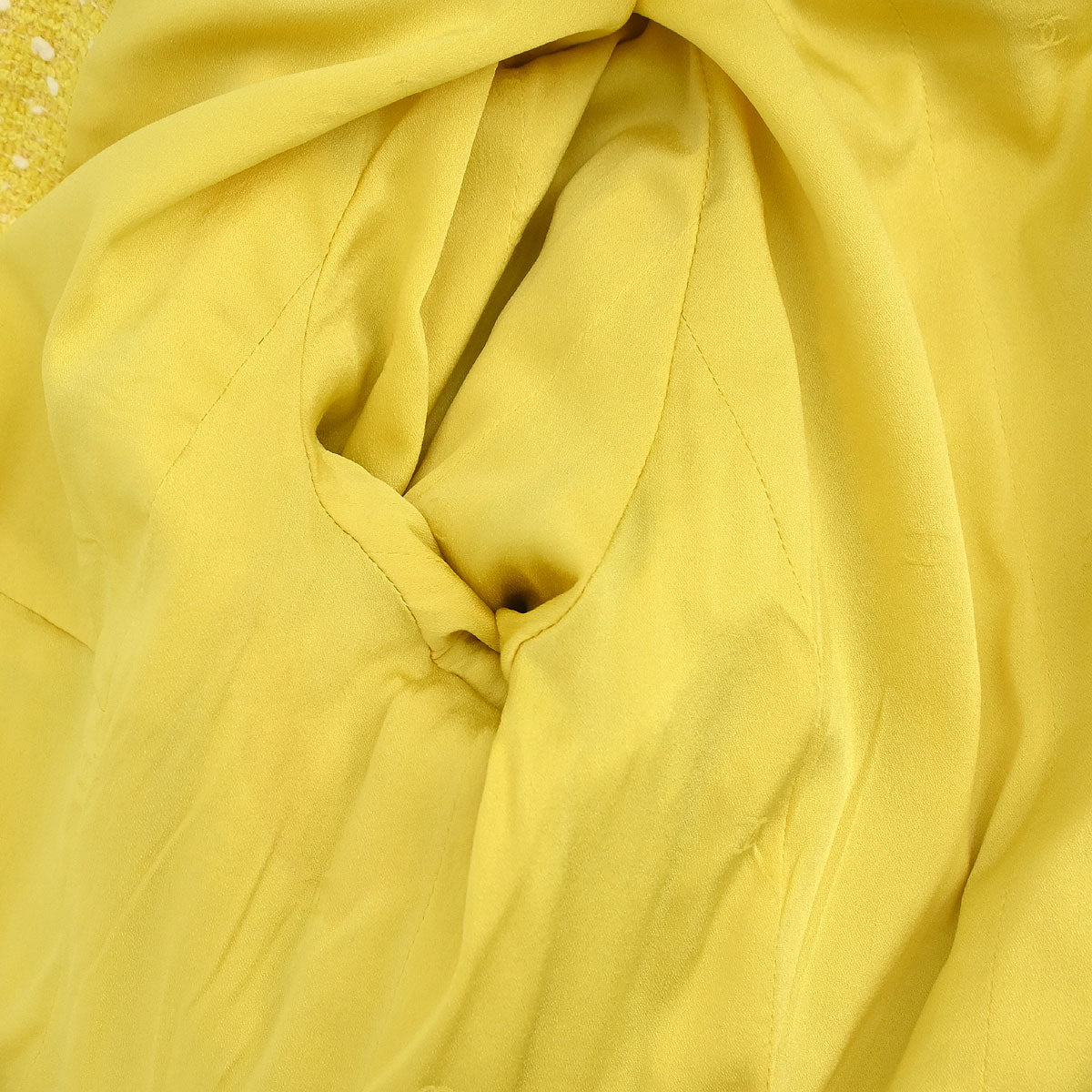 Chanel 1997 Setup Suit Jacket Skirt Tweed Yellow #36 - Image 7