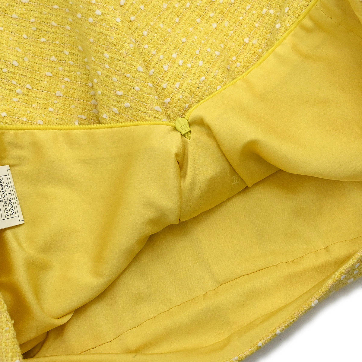 Chanel 1997 Setup Suit Jacket Skirt Tweed Yellow #36 - Image 9