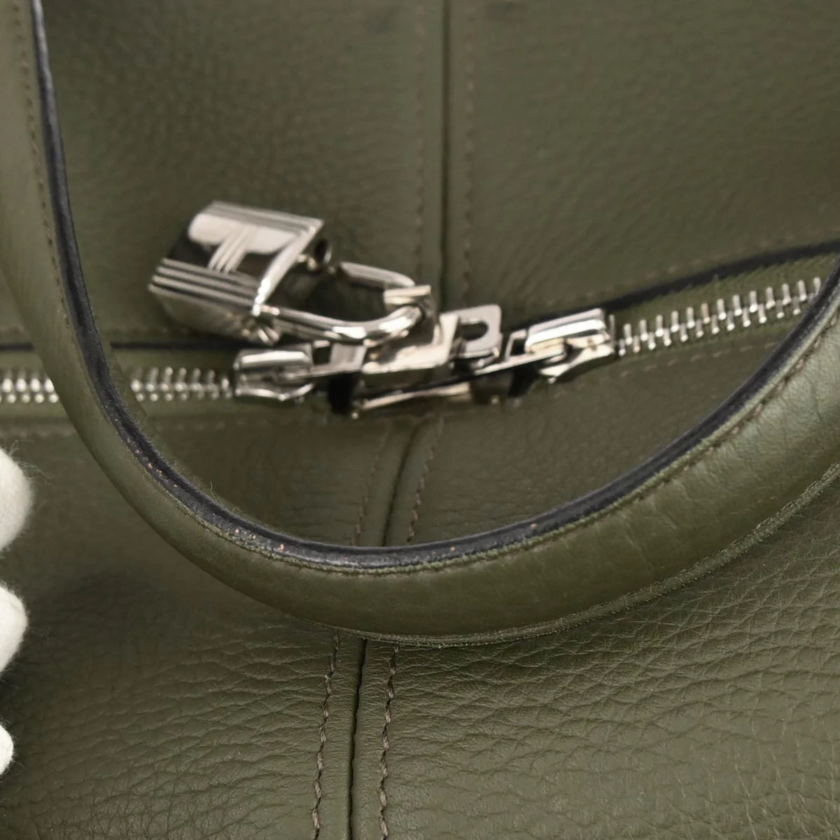 Hermes Olive Green Taurillon Clemence Victoria 50 Travel Handbag - Image 6