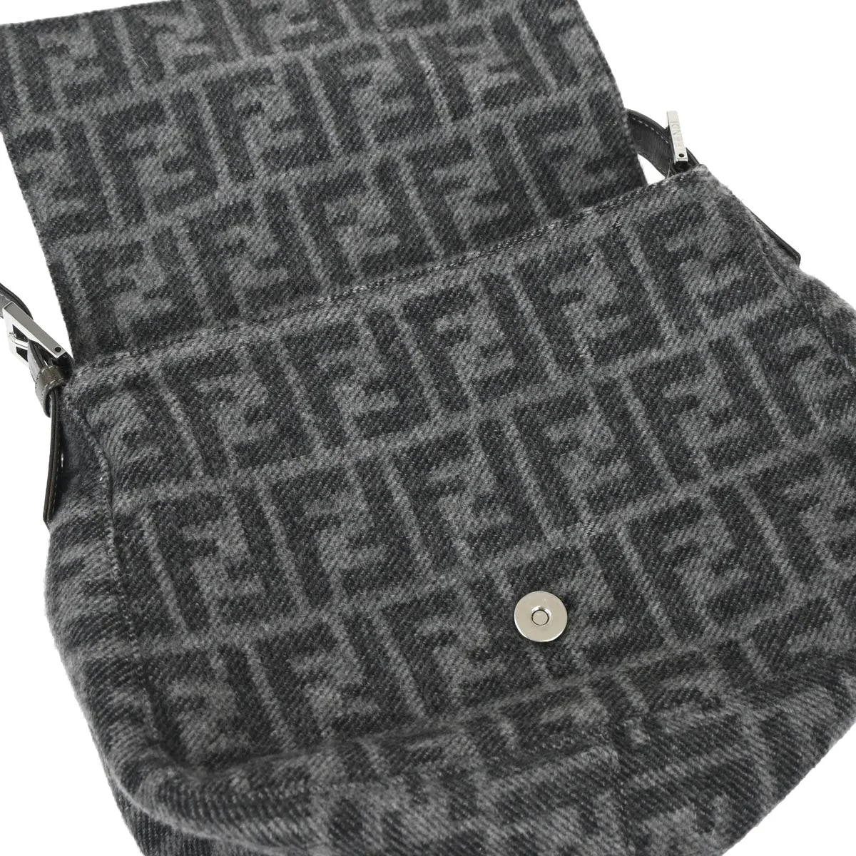Fendi Gray Cashmere Mamma Baguette Handbag - Image 8