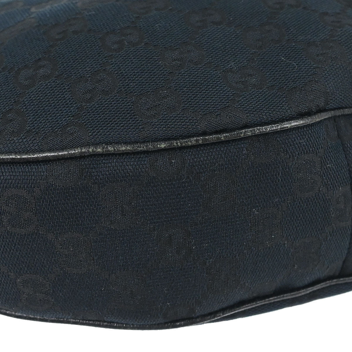 Gucci Black GG Handbag - Image 3