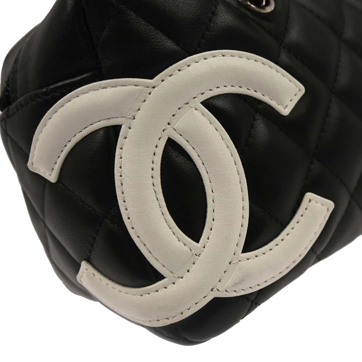 Chanel 2005-2006 Black Calfskin Cambon Ligne Handbag - Image 7