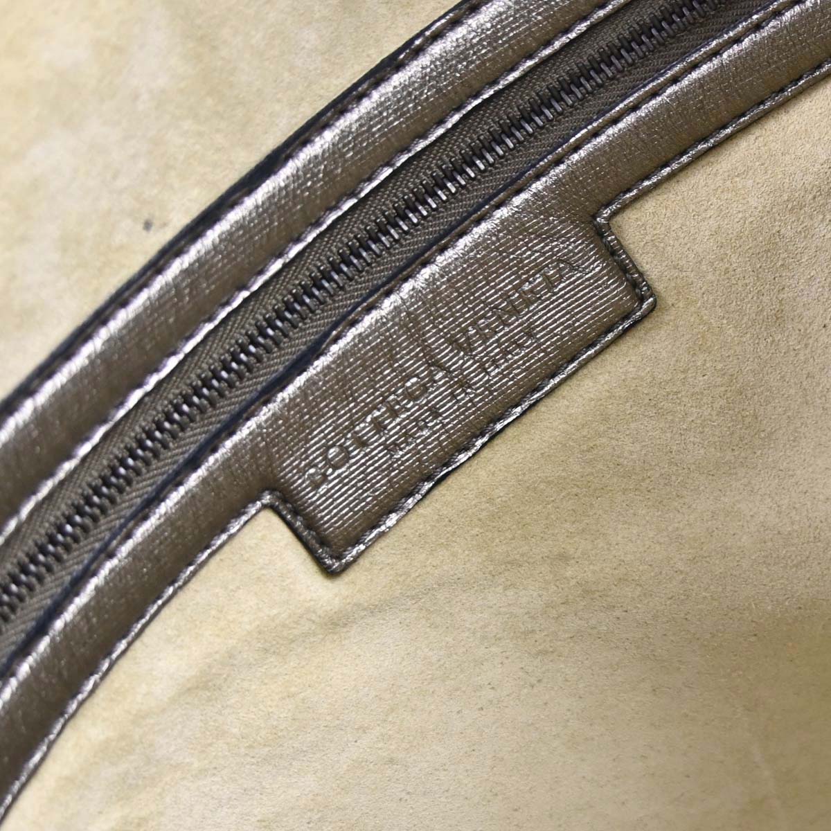 Bottega Veneta Gold Lambskin Intrecciato Handbag - Image 9