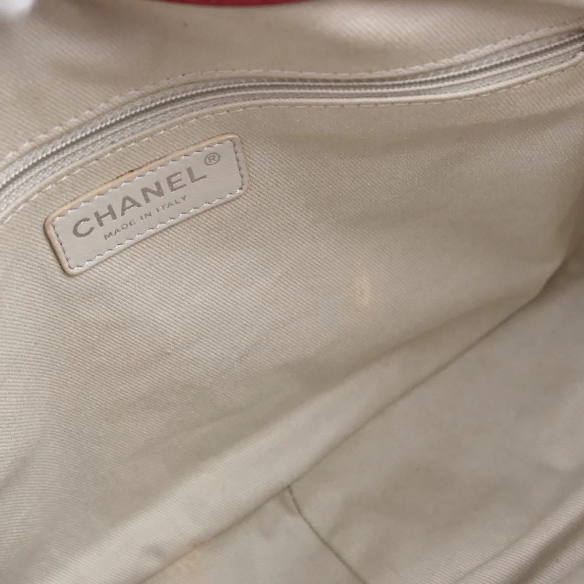 Chanel 2012 Red Caviar skin Timeless CC Chain Tote Bag - Image 9