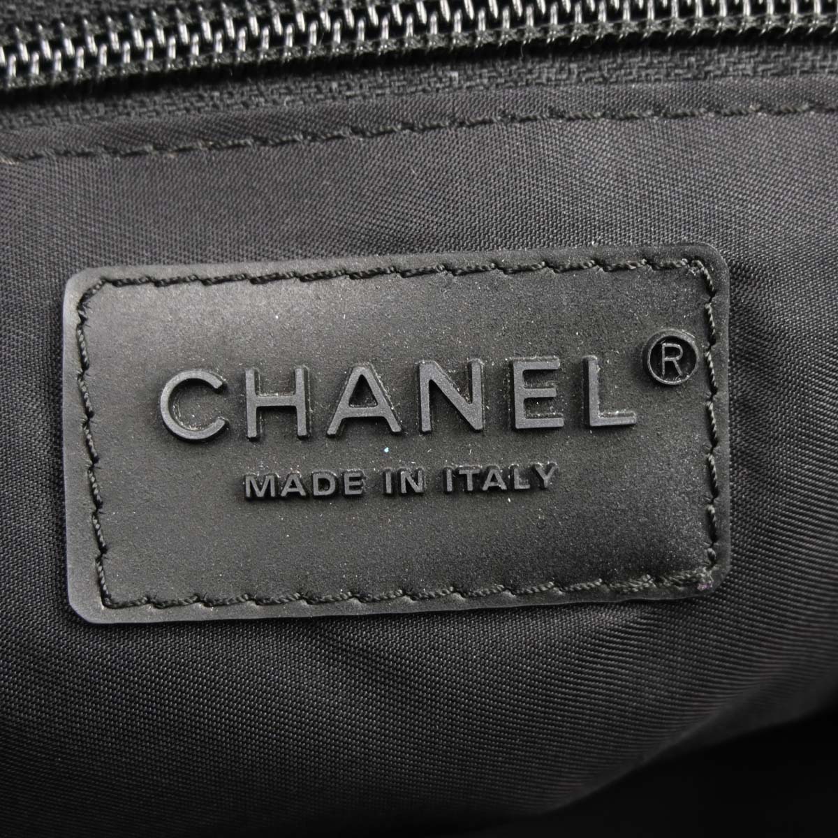 Chanel 2005-2006 Black Nylon Sport Line Choco Bar Shoulder Bag - Image 9