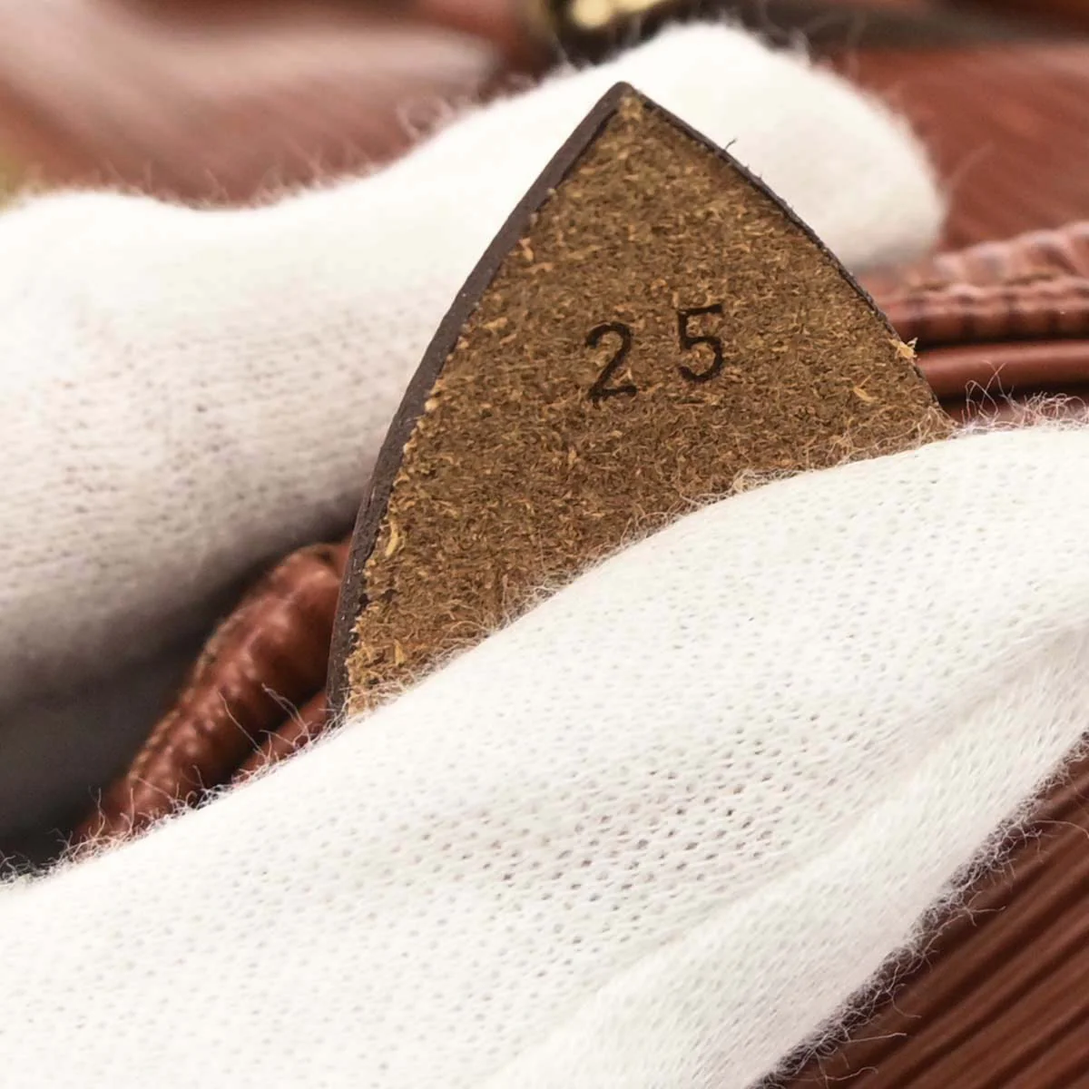 Louis Vuitton 1995 Brown Epi Speedy 25 Handbag M43013 - Image 8