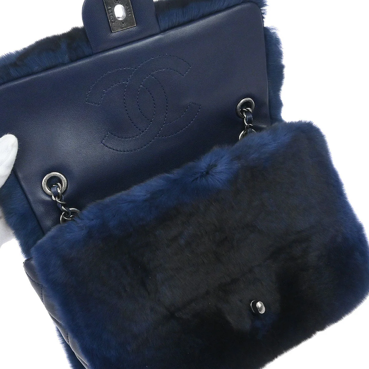 Chanel 2015-2016 Navy Rabbit Fur Shoulder Bag - Image 6
