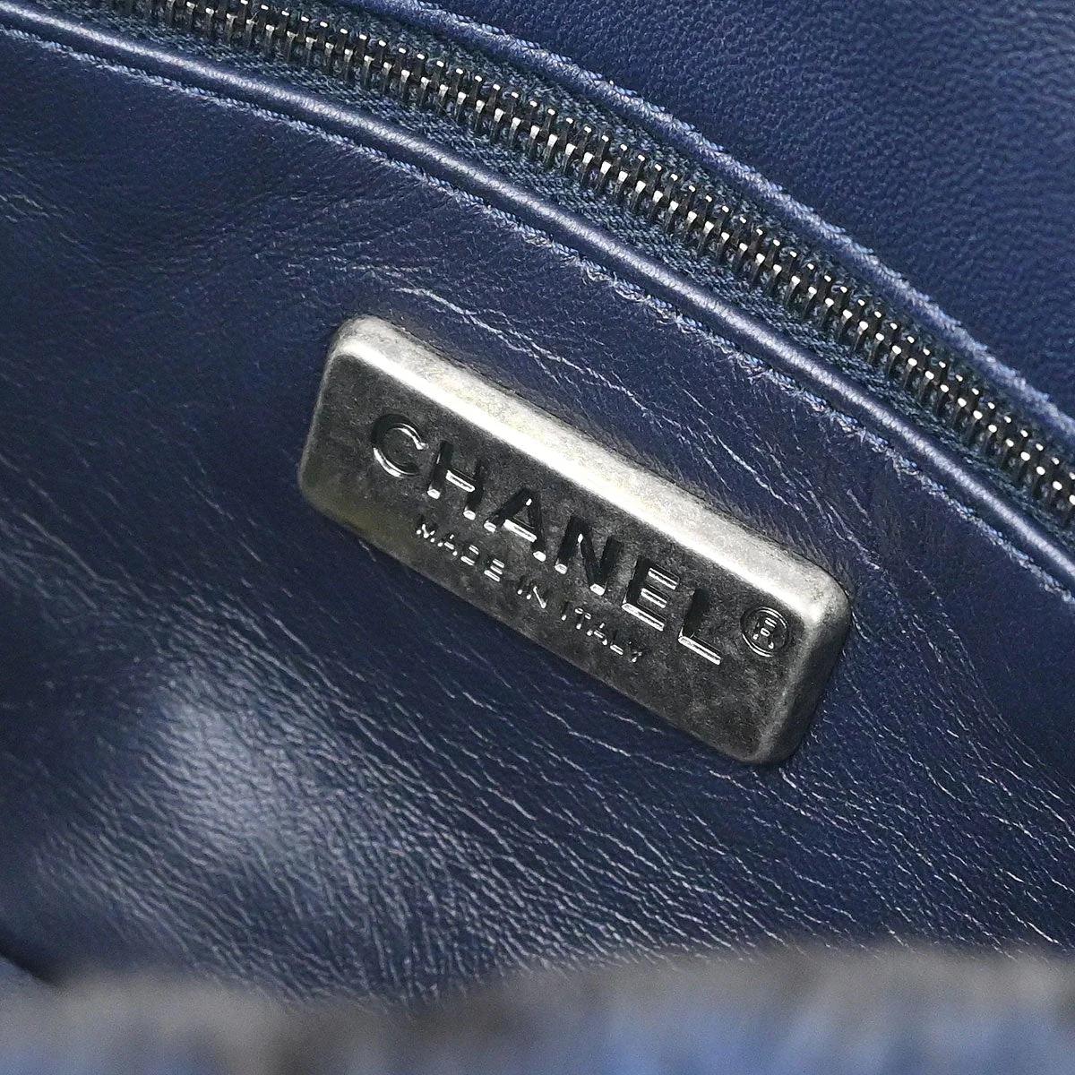 Chanel 2015-2016 Navy Rabbit Fur Shoulder Bag - Image 8