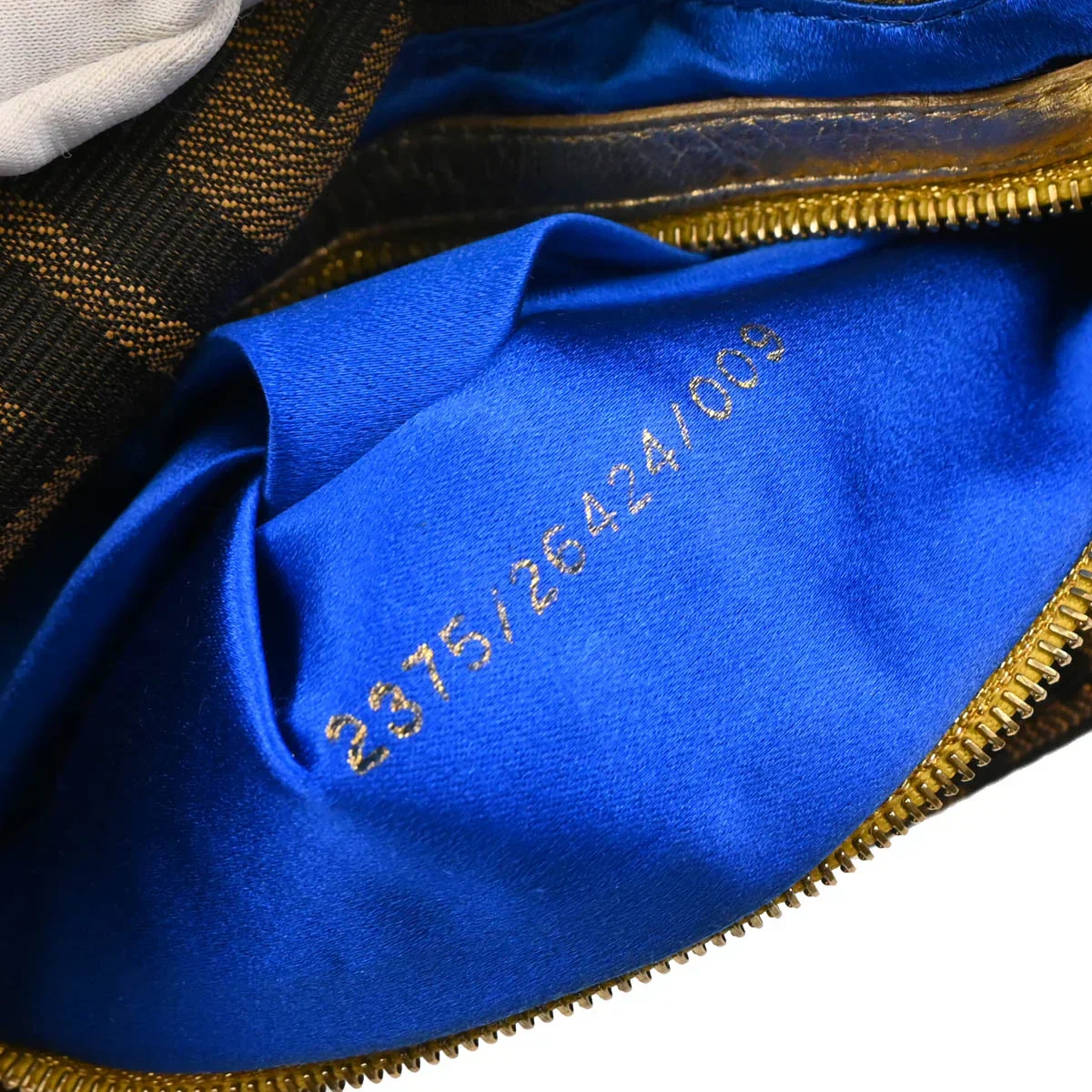 Fendi 2000 Gold Zucca Embroidered Baguette Handbag - Image 10