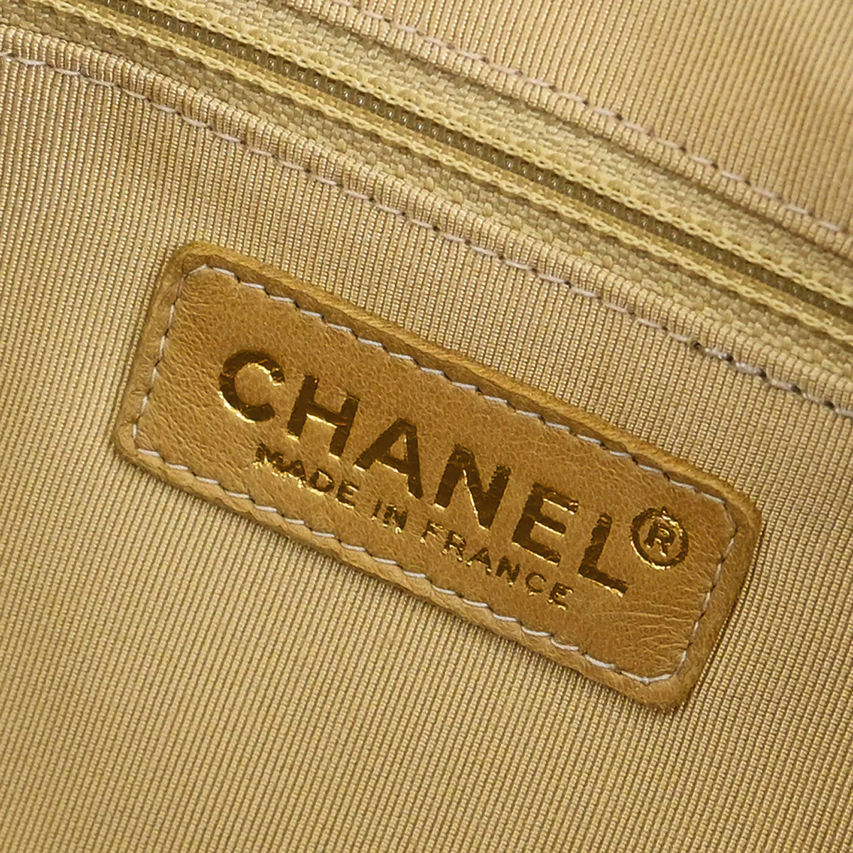 Chanel 2002-2003 Beige Caviar Tote Chain Handbag - Image 8