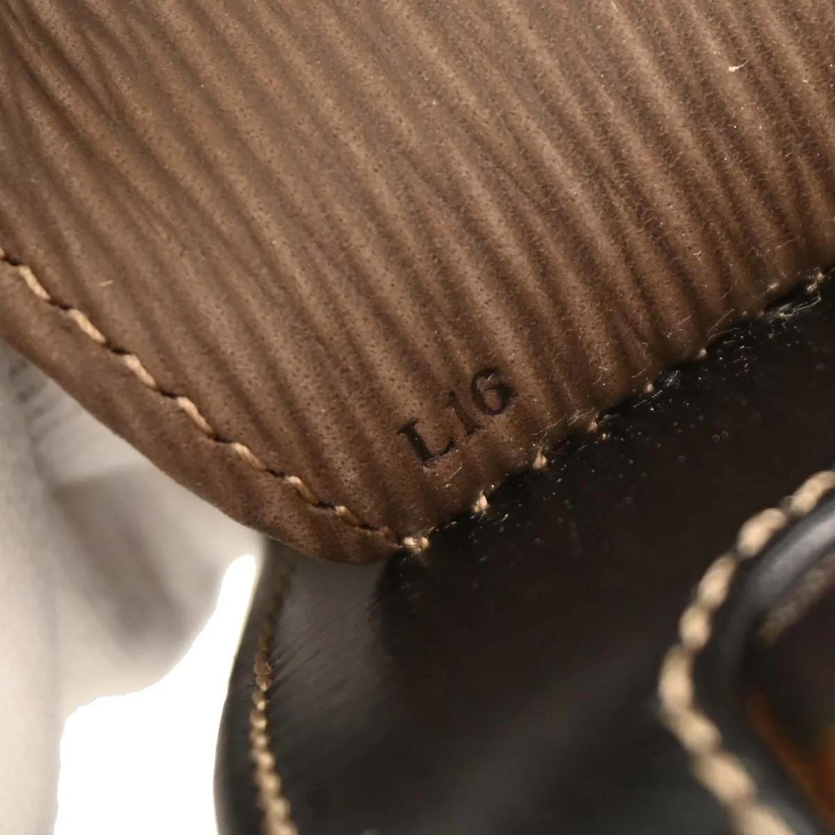 Loewe Black Brown Leather Velazquez Handbag - Image 10