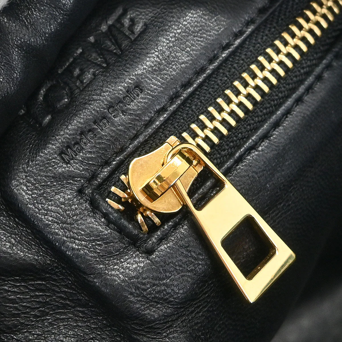 Loewe * Green Python Amazona 28 Handbag - Image 9