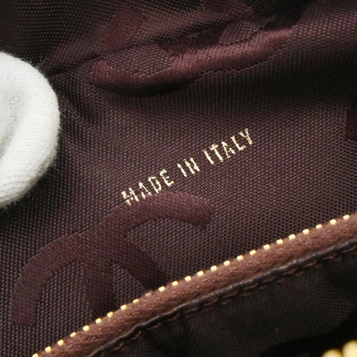 Chanel 2000-2002 Bordeaux Lambskin Chevron Handbag - Image 8