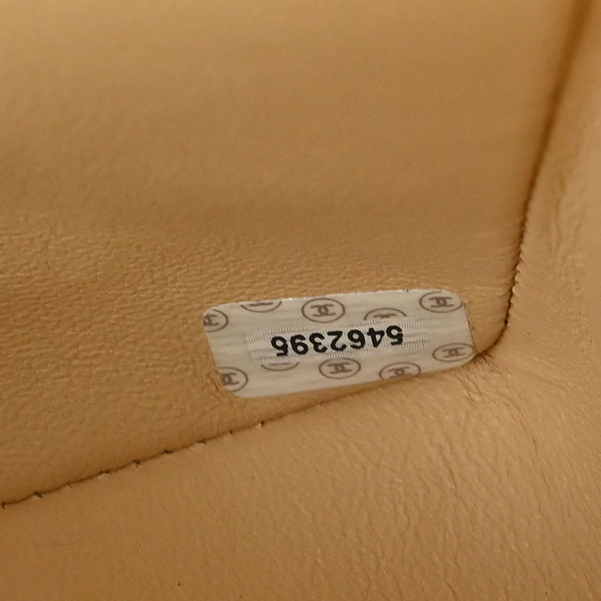 Chanel 1997-1999 Beige Caviar Medium Classic Double Flap Shoulder Bag - Image 10
