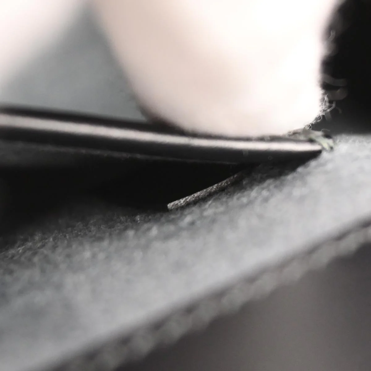 Louis Vuitton 2003 Black Epi Nocturne PM Shoulder Bag M52182 - Image 10