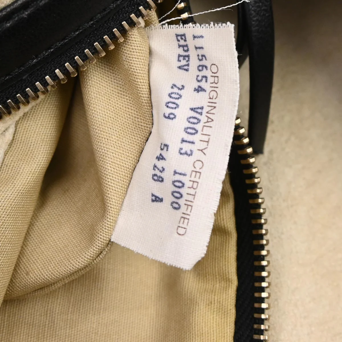 Bottega Veneta Black Lambskin Intrecciato Hobo Handbag - Image 10