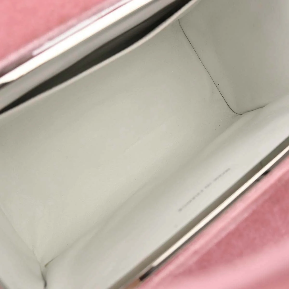 Chanel 1996-1997 Pink Velvet Handbag - Image 9