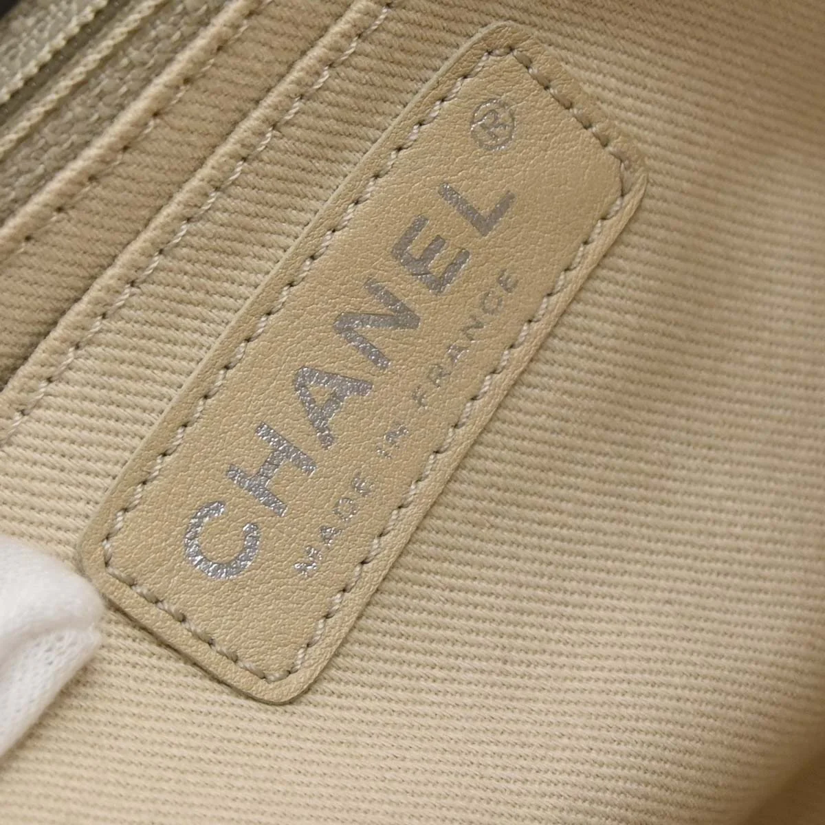 Chanel 2011 Gray Calfskin Shoulder Bag - Image 9