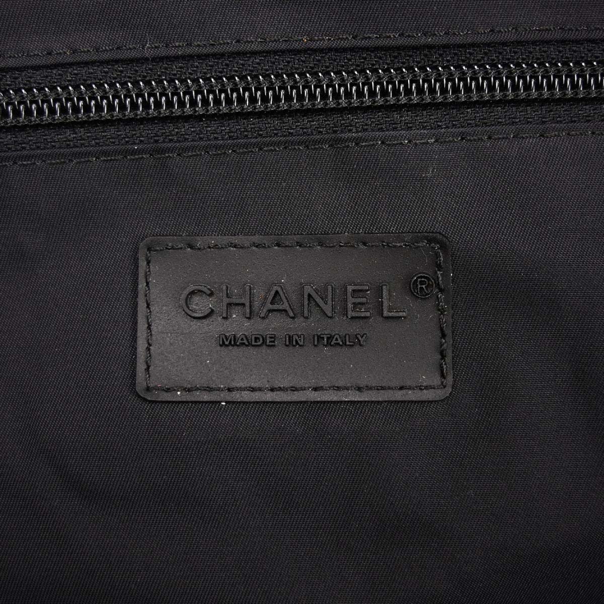 Chanel 2005-2006 Black Nylon Sport Line 2way Shoulder Gym Bag - Image 8