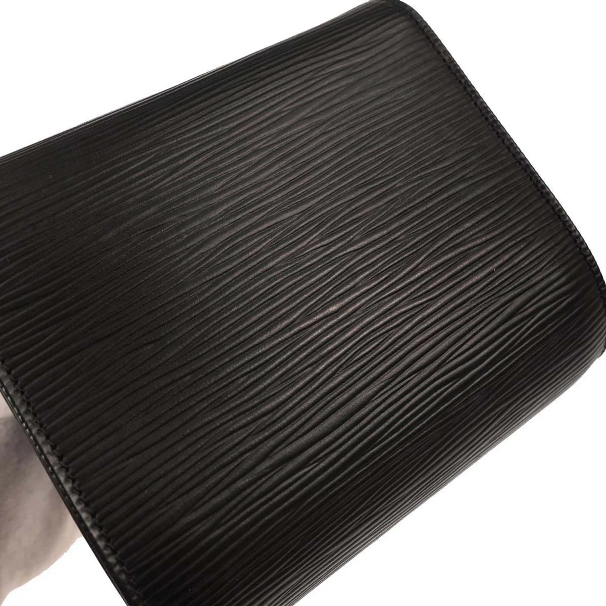 Louis Vuitton 1999 Black Epi Minuit Shoulder Bag M52392 - Image 3